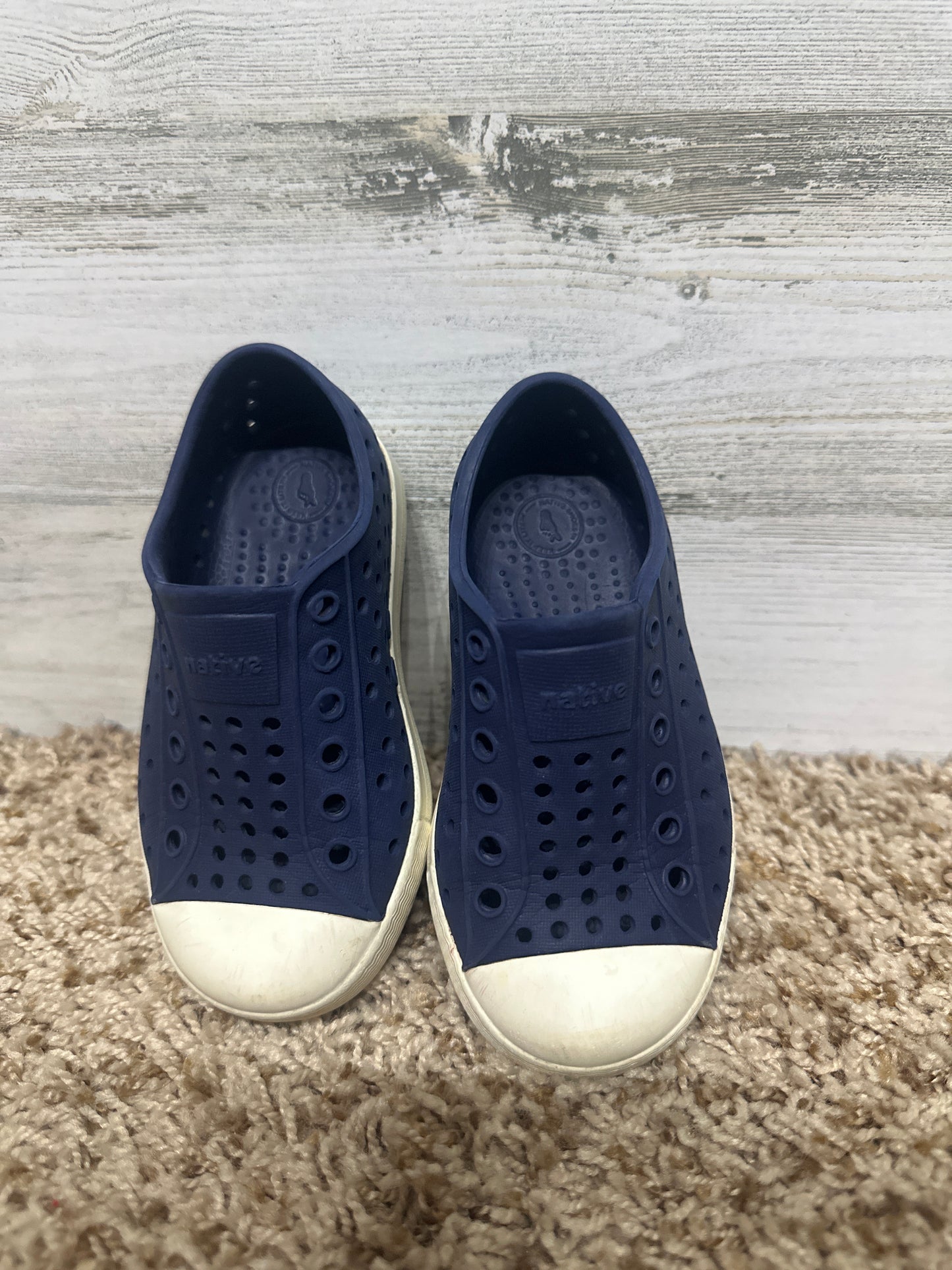 Boys Size 7 Toddler Preowned Navy Native Shoes - Good Used Condition*