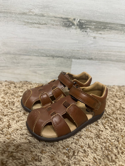 Boys Size 8.5 Toddler Preowned Stride Rite Brown Sandals  - Good Used Condition