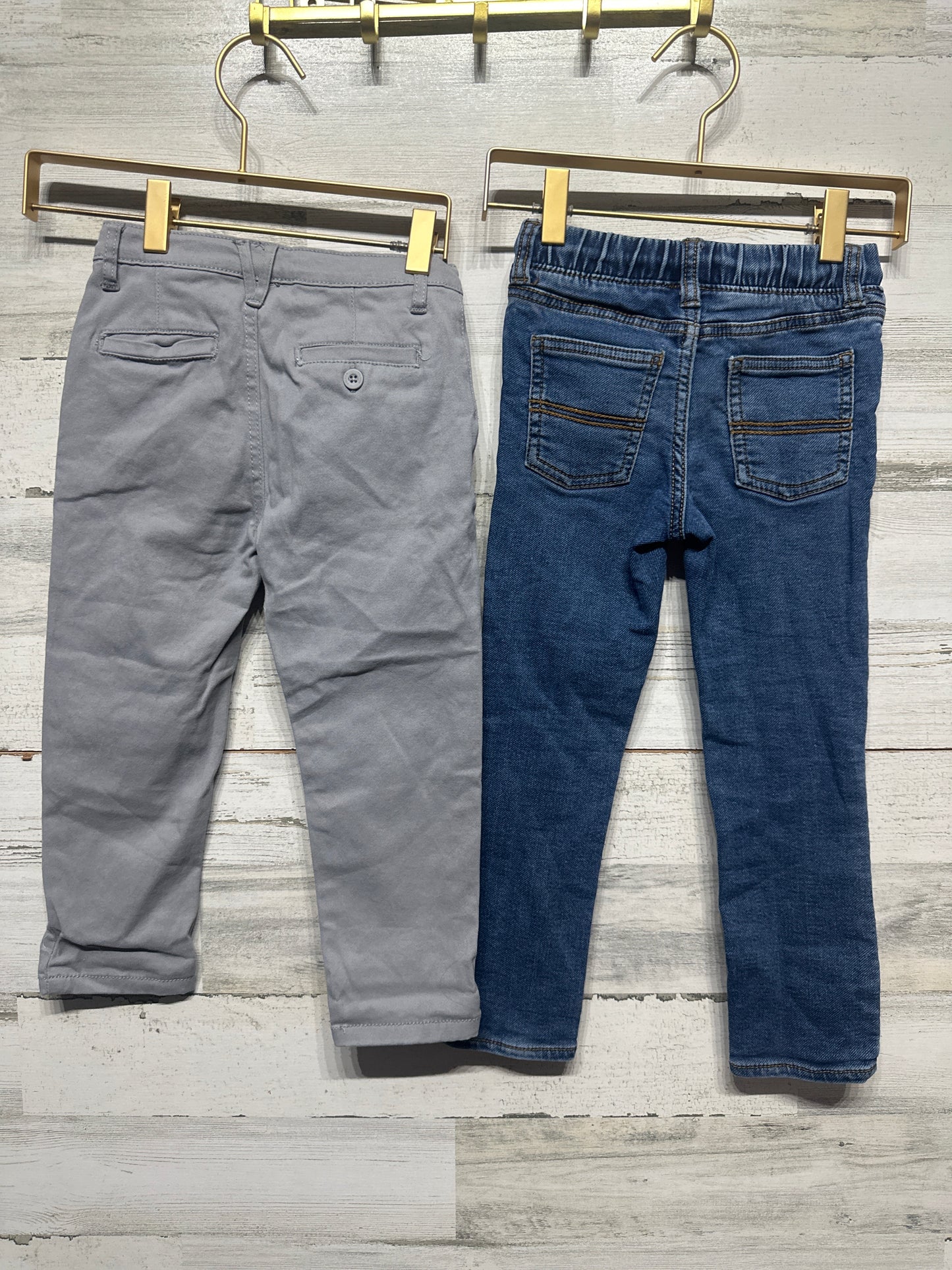 Size 4/4tHoodies/Pants Clothing Lot (4 Pieces) - Very Good Used Condition