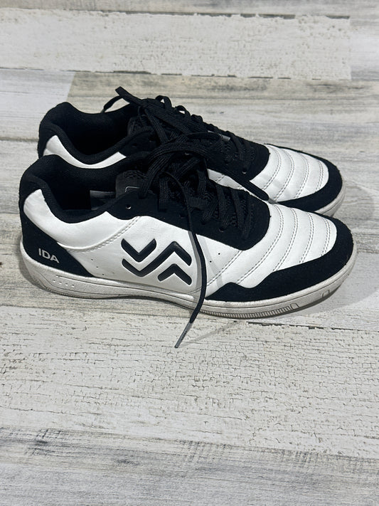 IDA Indoor Soccer Cleats - Women’s Size 6 - Good Used Condition