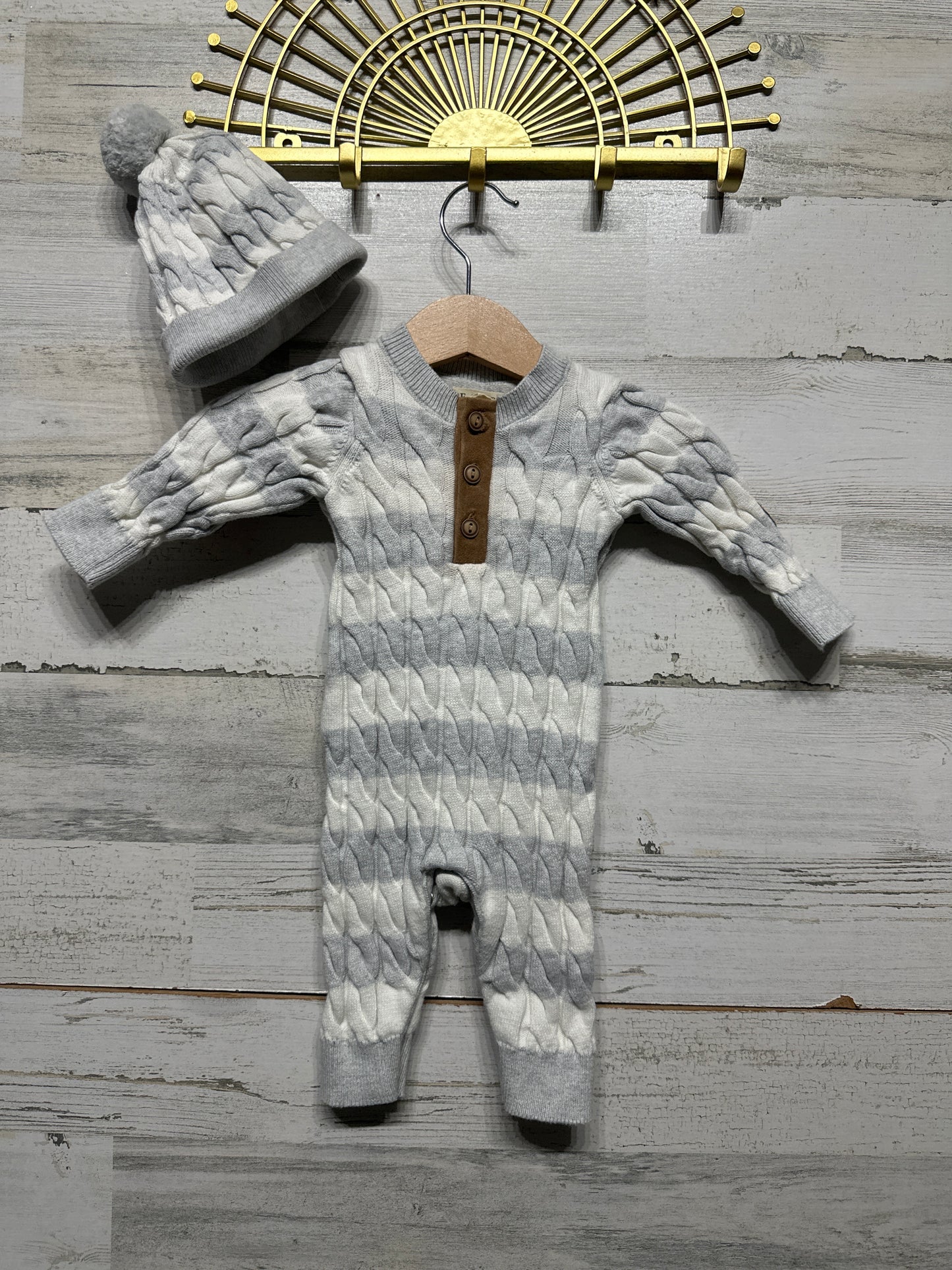 Boys Size 0-3m Hope & Henry Organic Cotton Sweater Romper and Matching Hat - Very Good Used Condition