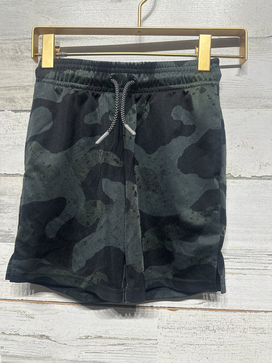 Boys Size XS 4-5 All in Motion Camo Athletic Shorts - Very Good Used Condition