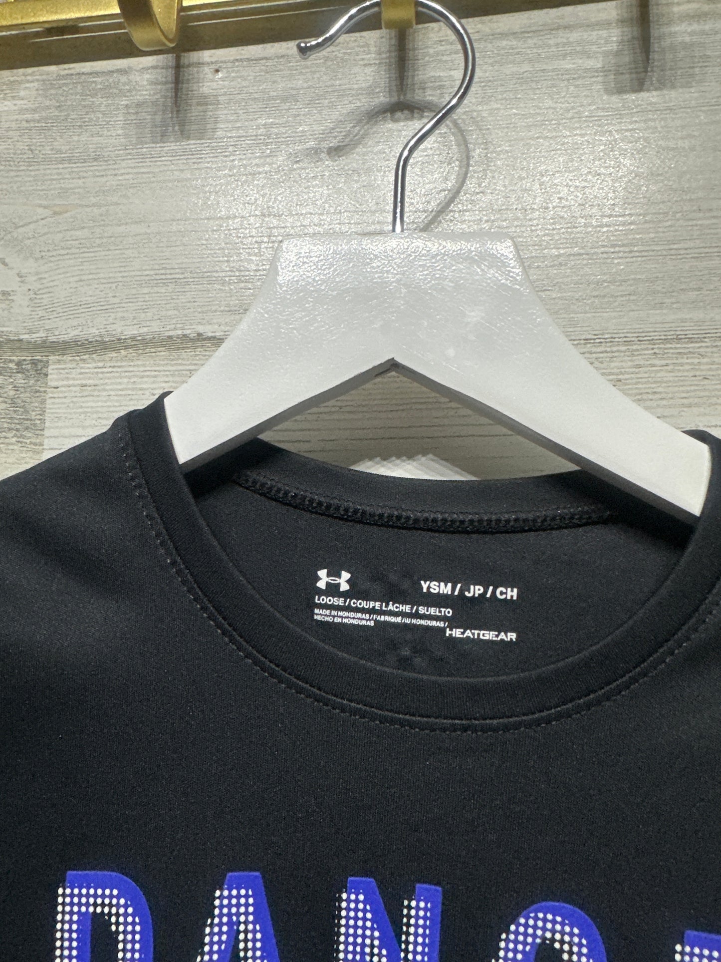 Girls Size YSM ( 8 ) Under Armour Dance Heatgear Shirt - Very Good Used Condition