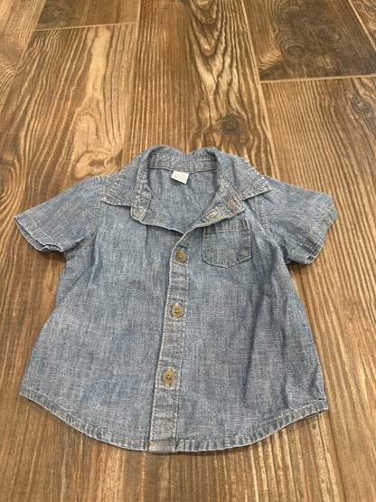 Boys Preowned Size 6-12m Old Navy Denim Button Up - Very Good Used Condition