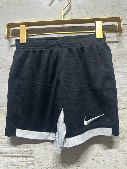 Boys Size 4 / XS (Fits 3-4 years) Nike Black and White Athletic Shorts - Very Good Used Condition