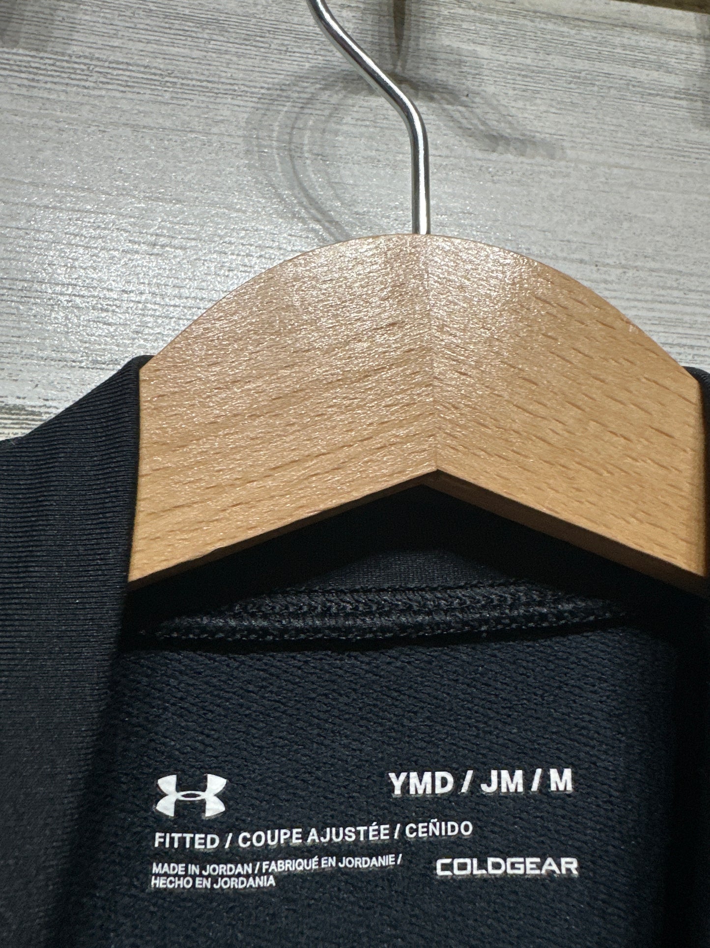 Under Armour Cold Gear Fitted Black Long Sleeve Shirt - Boys Size Youth Medium - Very Good Used Condition