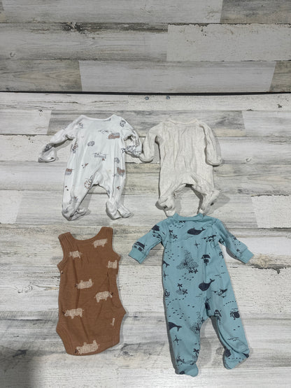 Preemie Clothing Lot - 4 Pieces - Very Good Used Condition