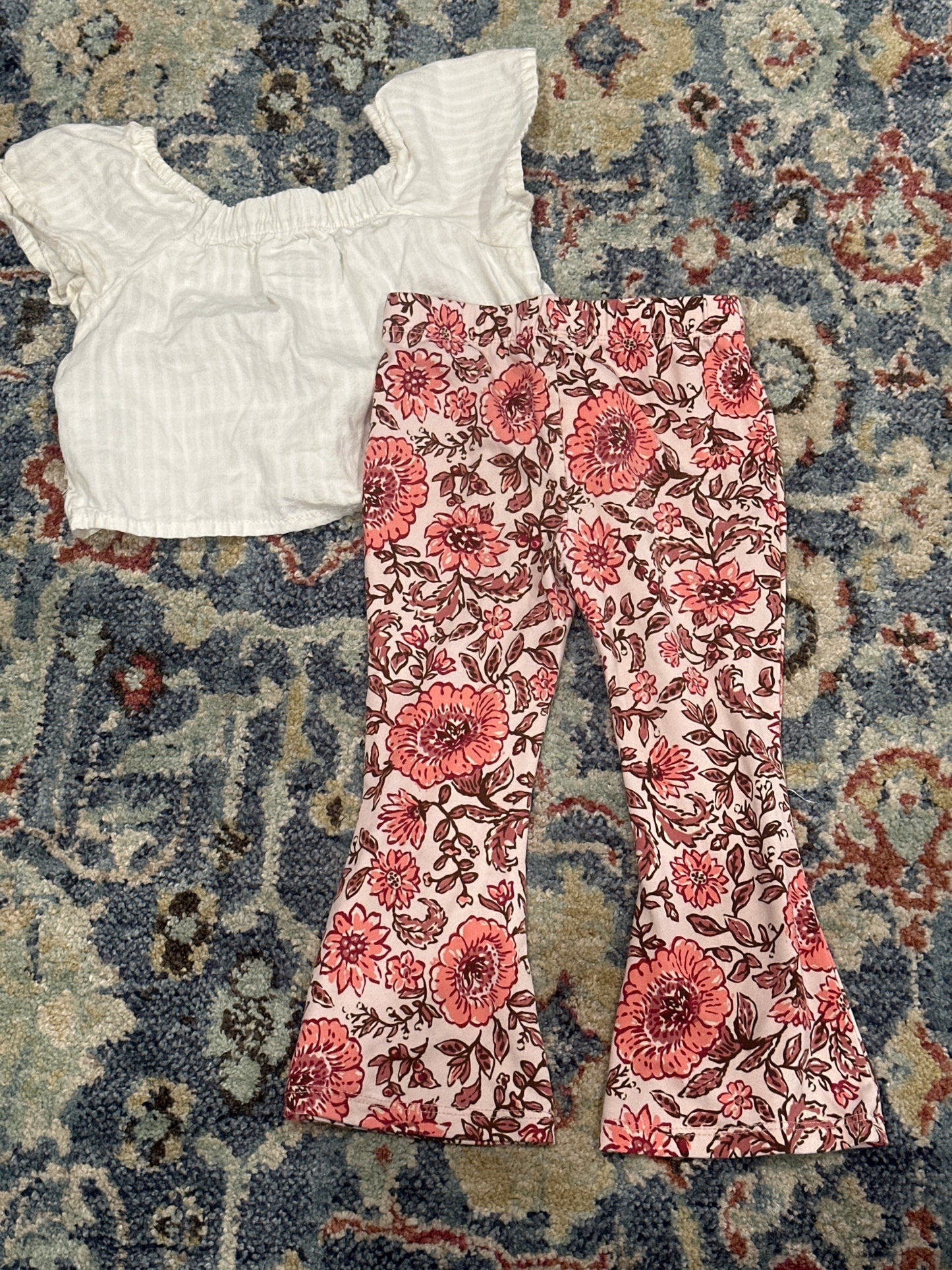 Easy Peasy Girls 2T Top and BTween Floral Pants VGUC
