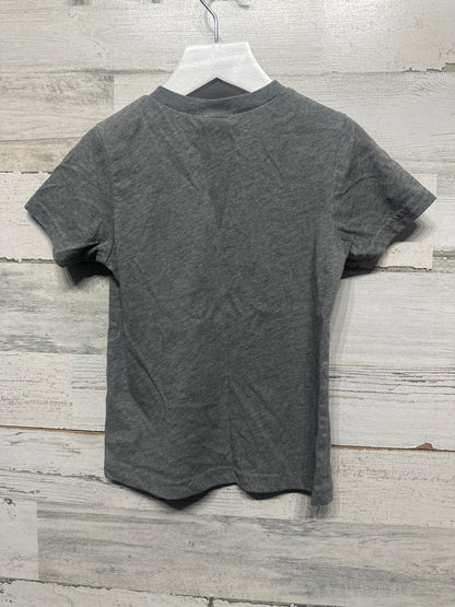 Boys Size 4t Kavio Nugs and Kisses T-Shirt - Very Good Used Condition