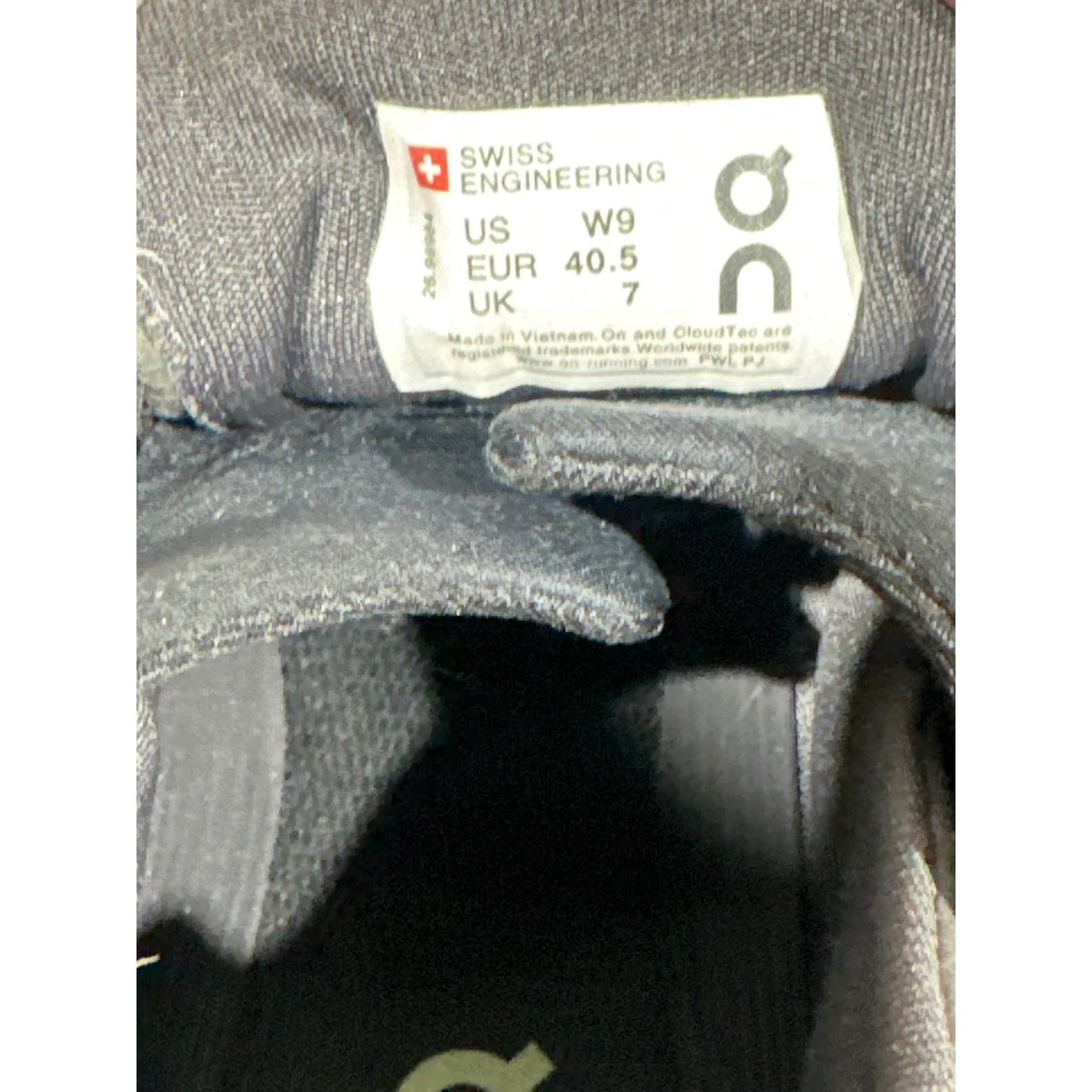 On Cloudnova Running Shoes Women 9 Grey Lime Green CloudTec