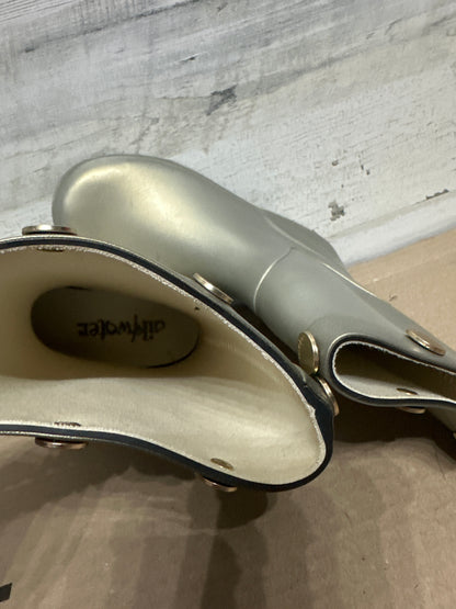 Size 1 (Youth) Oil and Water Rubber Gold Boots - Good Used Condition