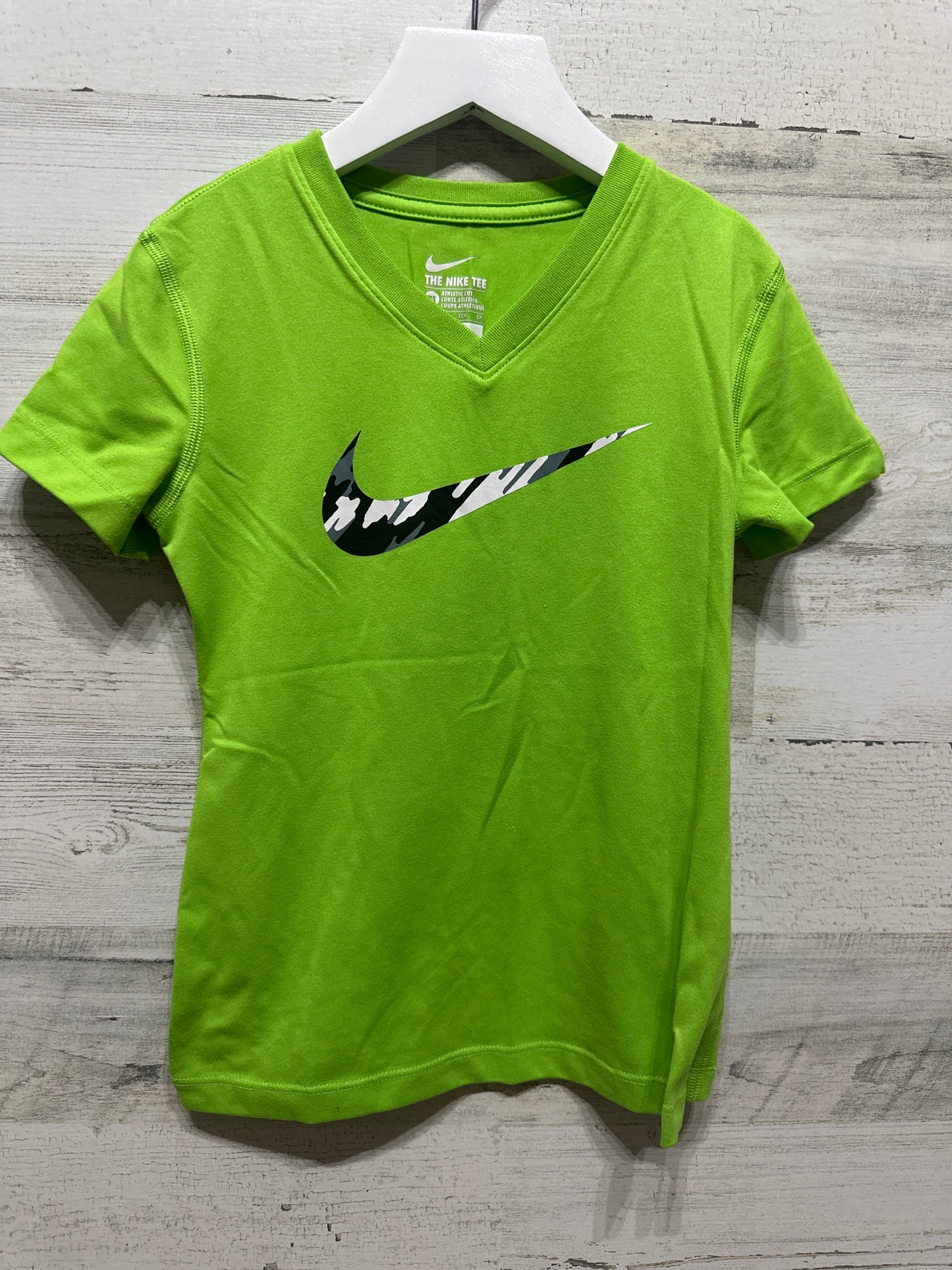 Girls Preowned Size XS The Nike Tee Drifit - Play Condition*