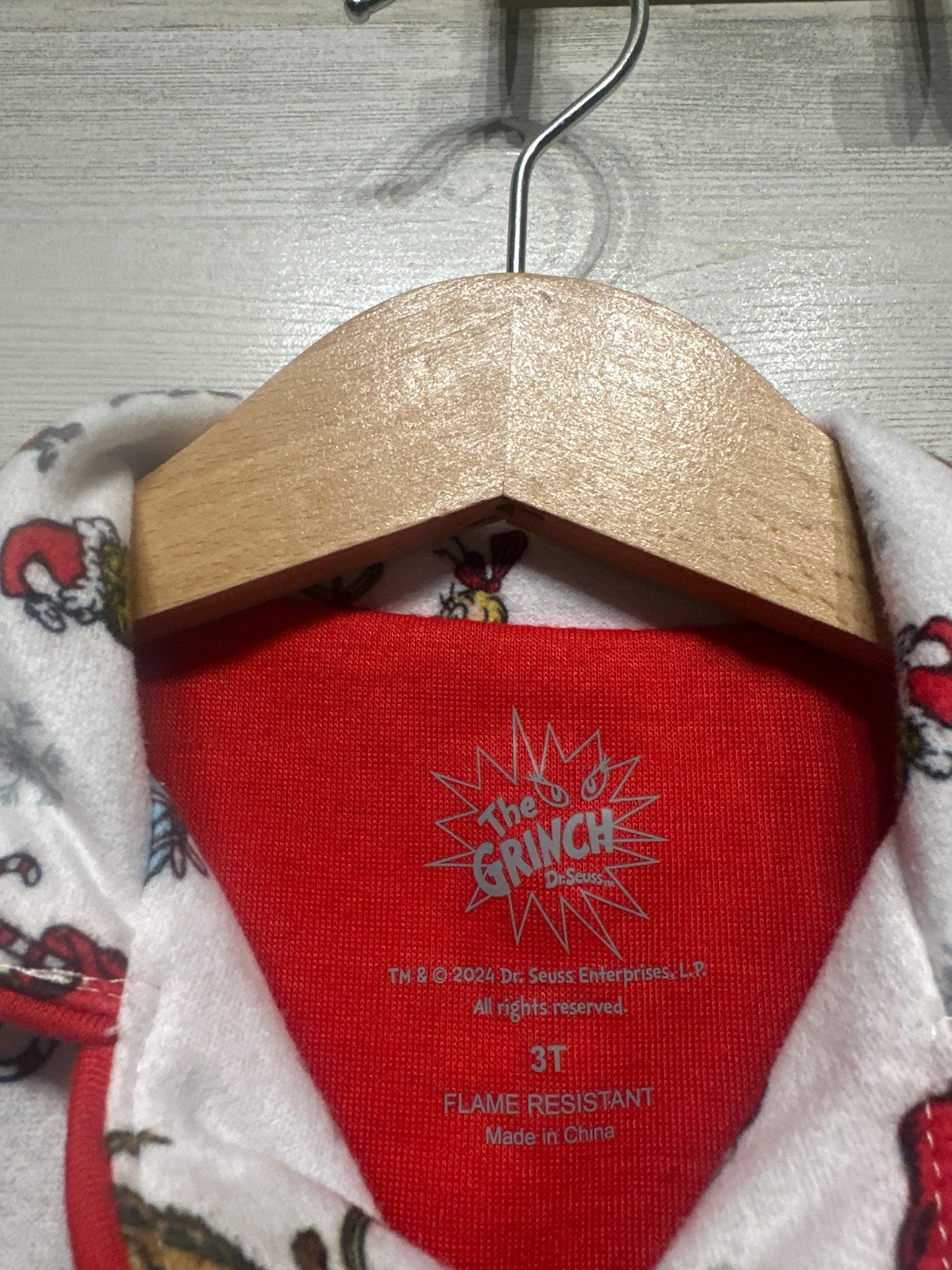 The Grinch Holiday Two Piece Pajama Set Toddler  3T GUC