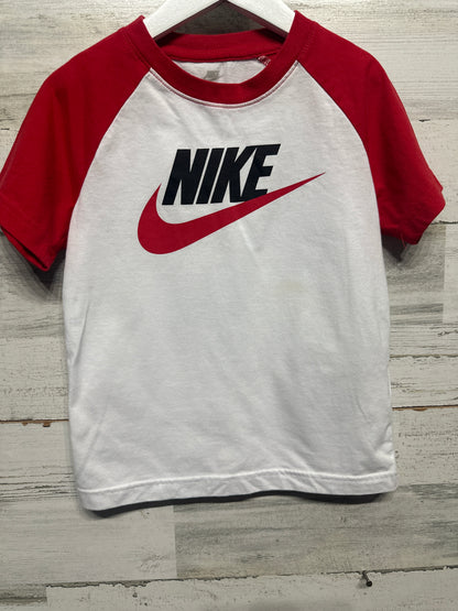 Size 6 (Fits 5-6) Nike Shirt - Play Condition*