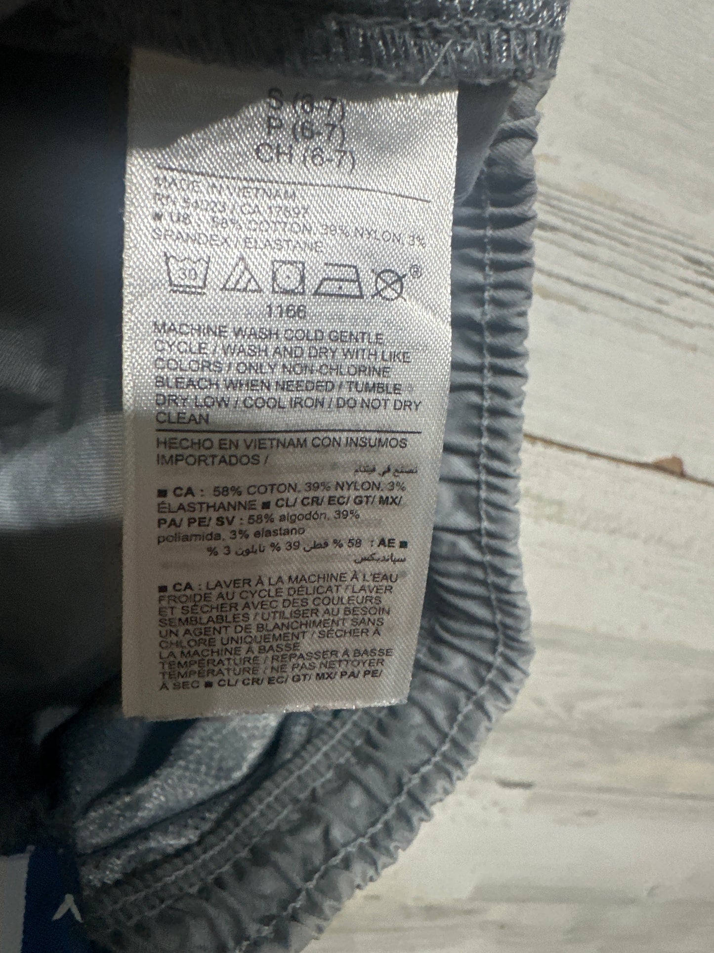 Boys Size 6-7 (Small) Old Navy Tech Taper Quick Dry Grey Pants - Play Condition*