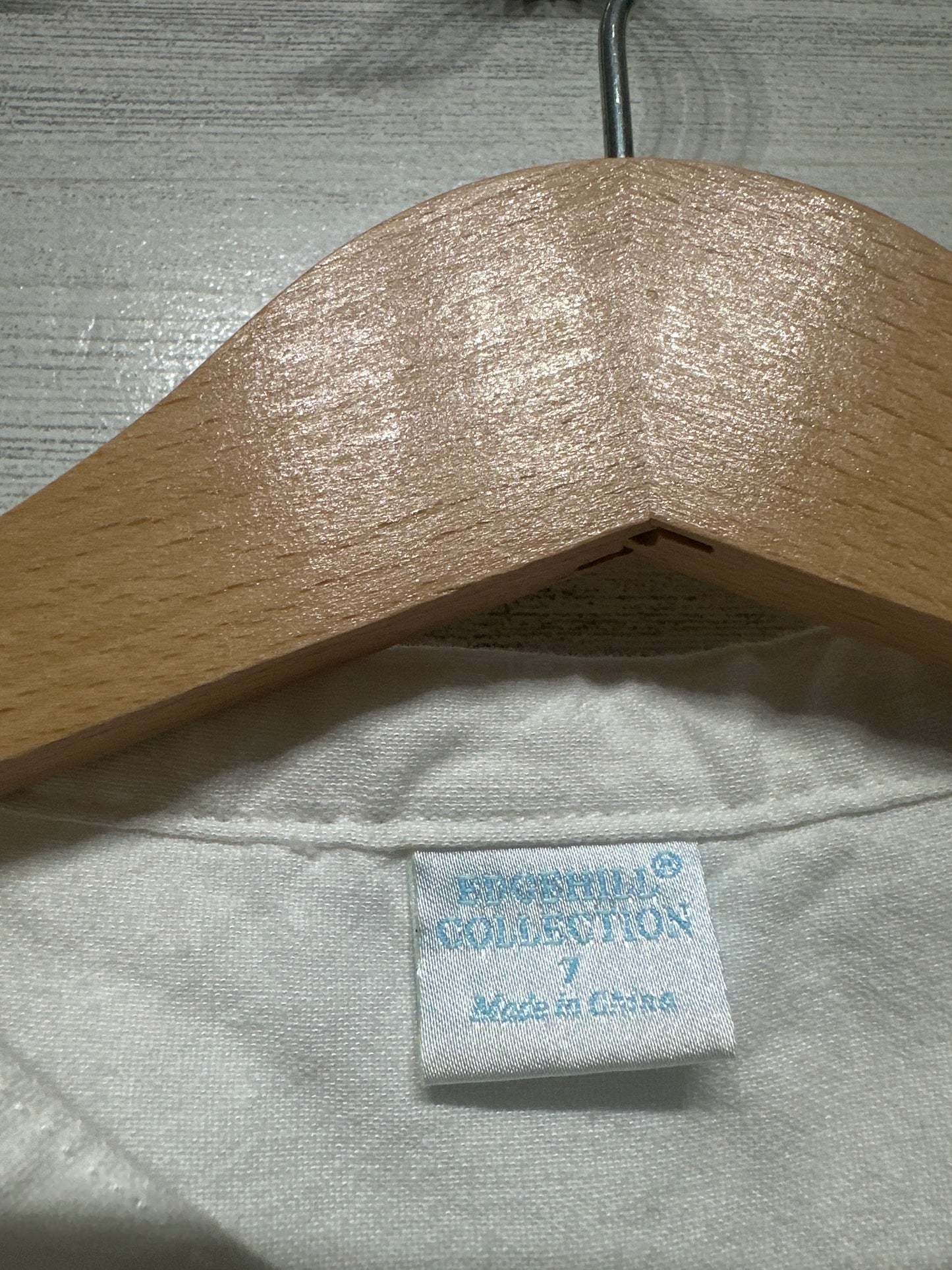 Size 7 Edgehill Collection White Shirt - Play Condition*