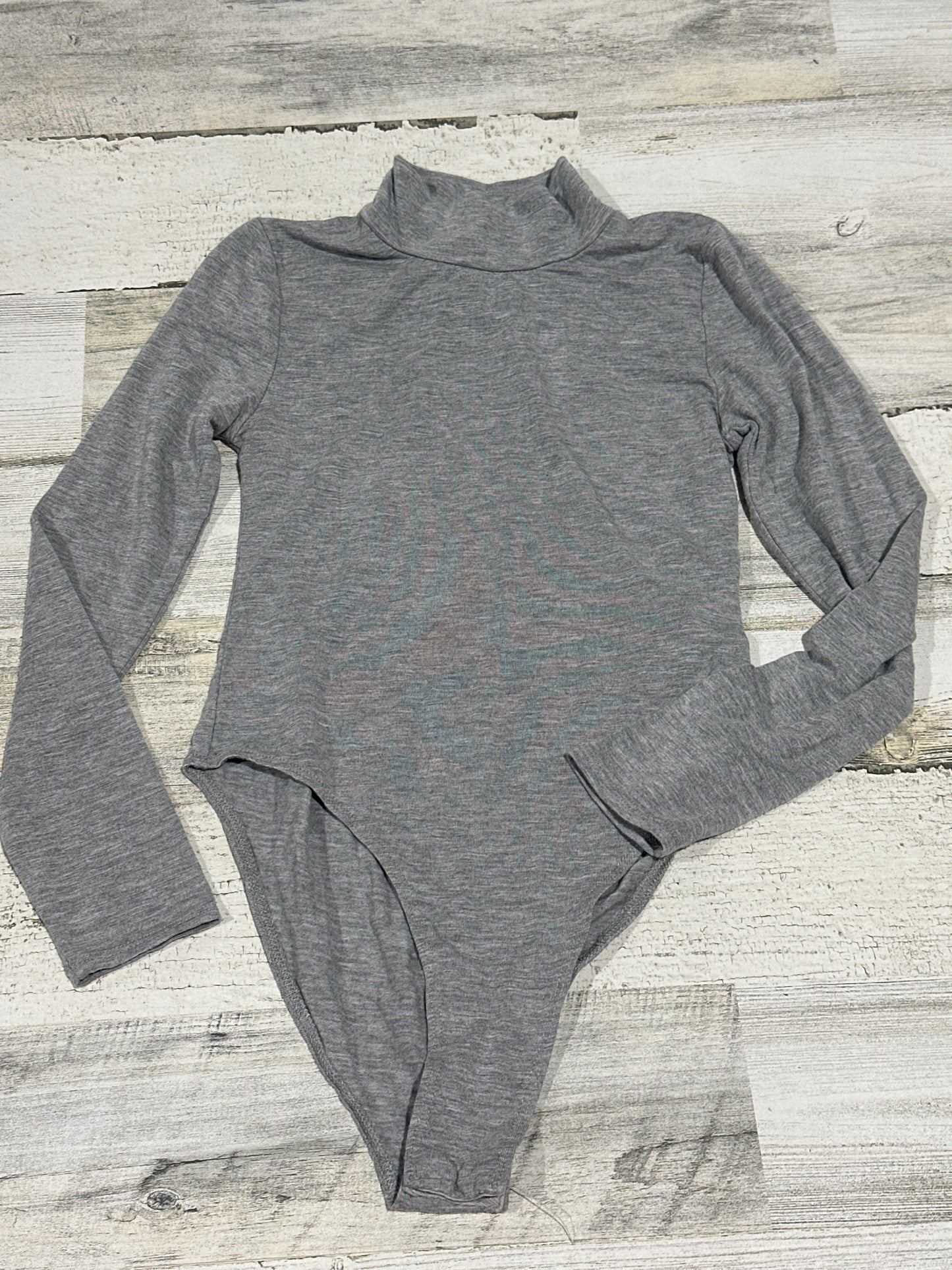 GB Girls Grey Soft Bodysuit - Girls Size Small (Fits Like 7/8) - Very Good Used Condition