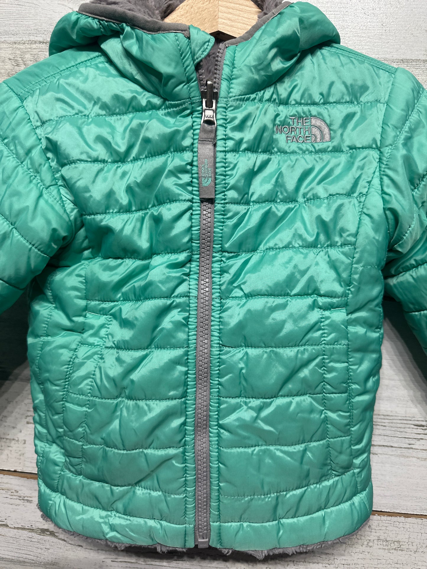 The North Face Toddler Girls 2T Reversible Jacket VGUC