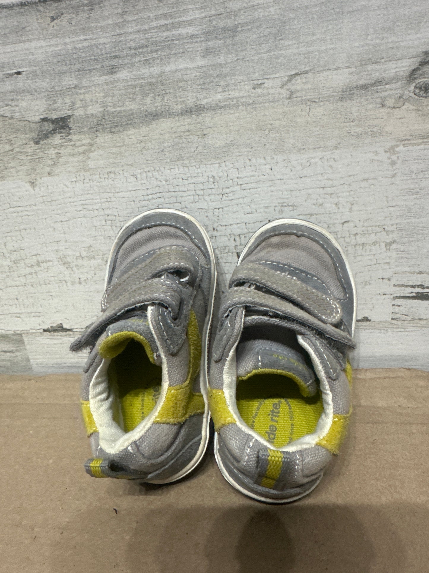 Size 5W (Wide) Toddler Stride Rite Shoes - Good Used Condition*