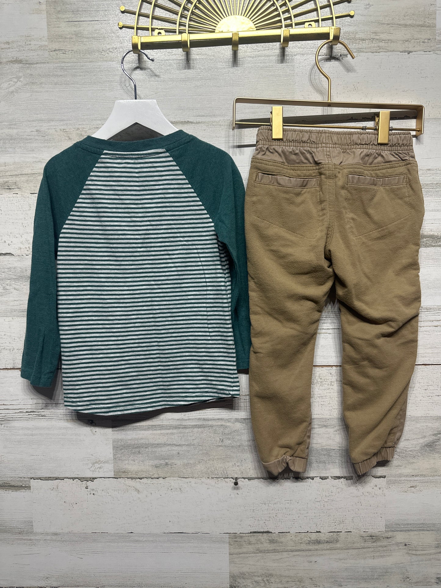 Size 4t Cat and Jack Outfit Set - Play Condition*