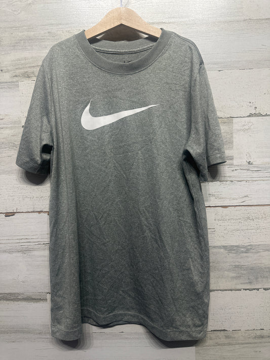 Nike Grey Drifit T-Shirt - Boys Size XL 14-16 - Very Good Used Condition