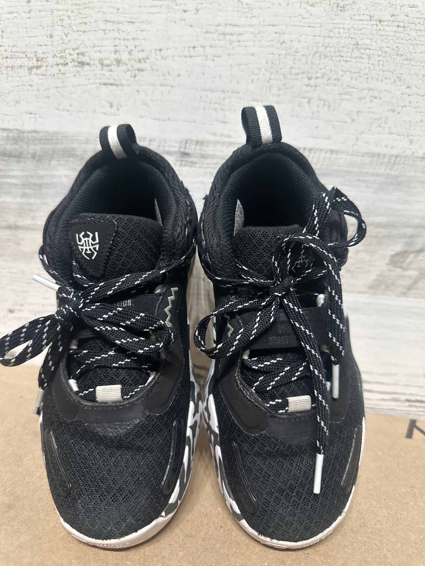 Boys Size Youth 1 Kids Adidas Hoops Basketball Shoes - Good Used Condition