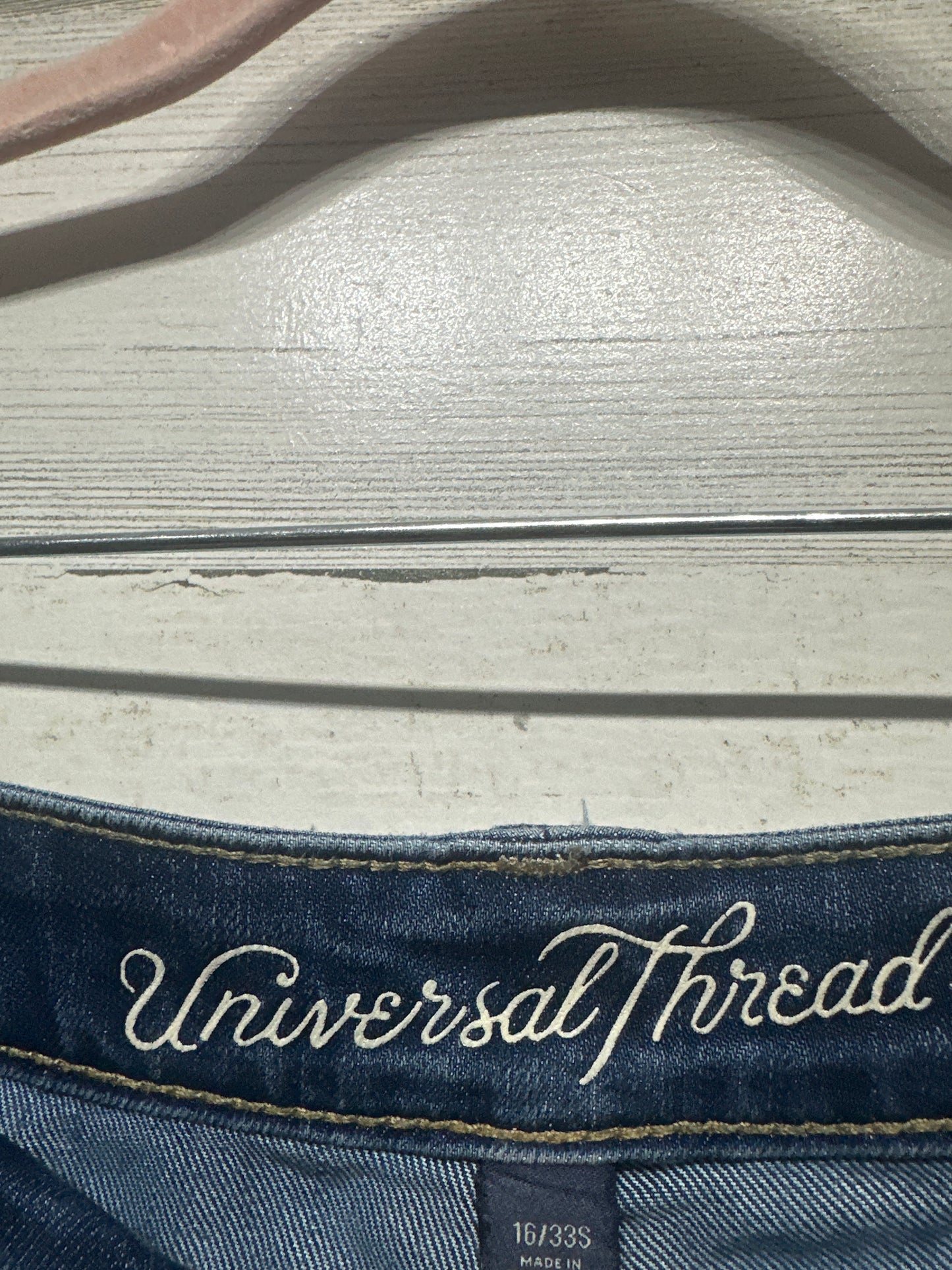 Women's Size 16/33 Short Universal Thread Mid Rise Skinny Jeans - Very Good Used Condition