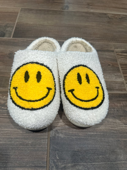 Women’s Size 9 White Smiley Face Slippers - Good Used Condition