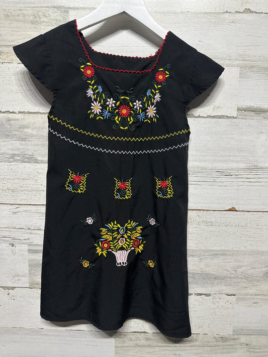 Girls Size Small Embroidered Mexican Heritage Dress - Very Good Used Condition