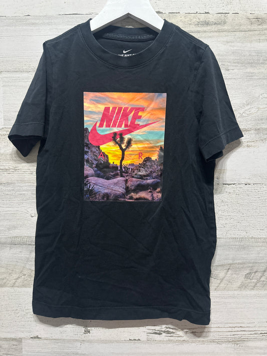 Boys Size Small (8-10) The Nike Tee - Very Good Used Condition