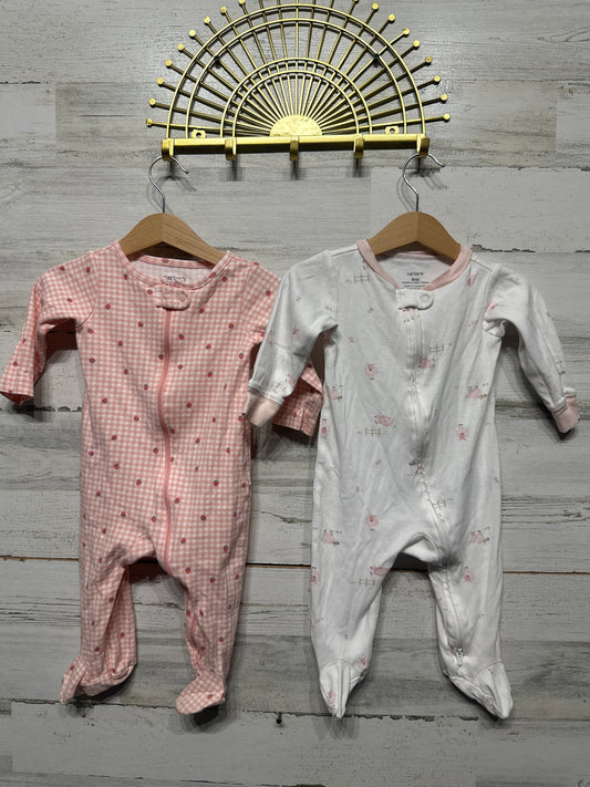 Footed Sleepers Carter’s Girls 9m Strawberries and Sheep GUC
