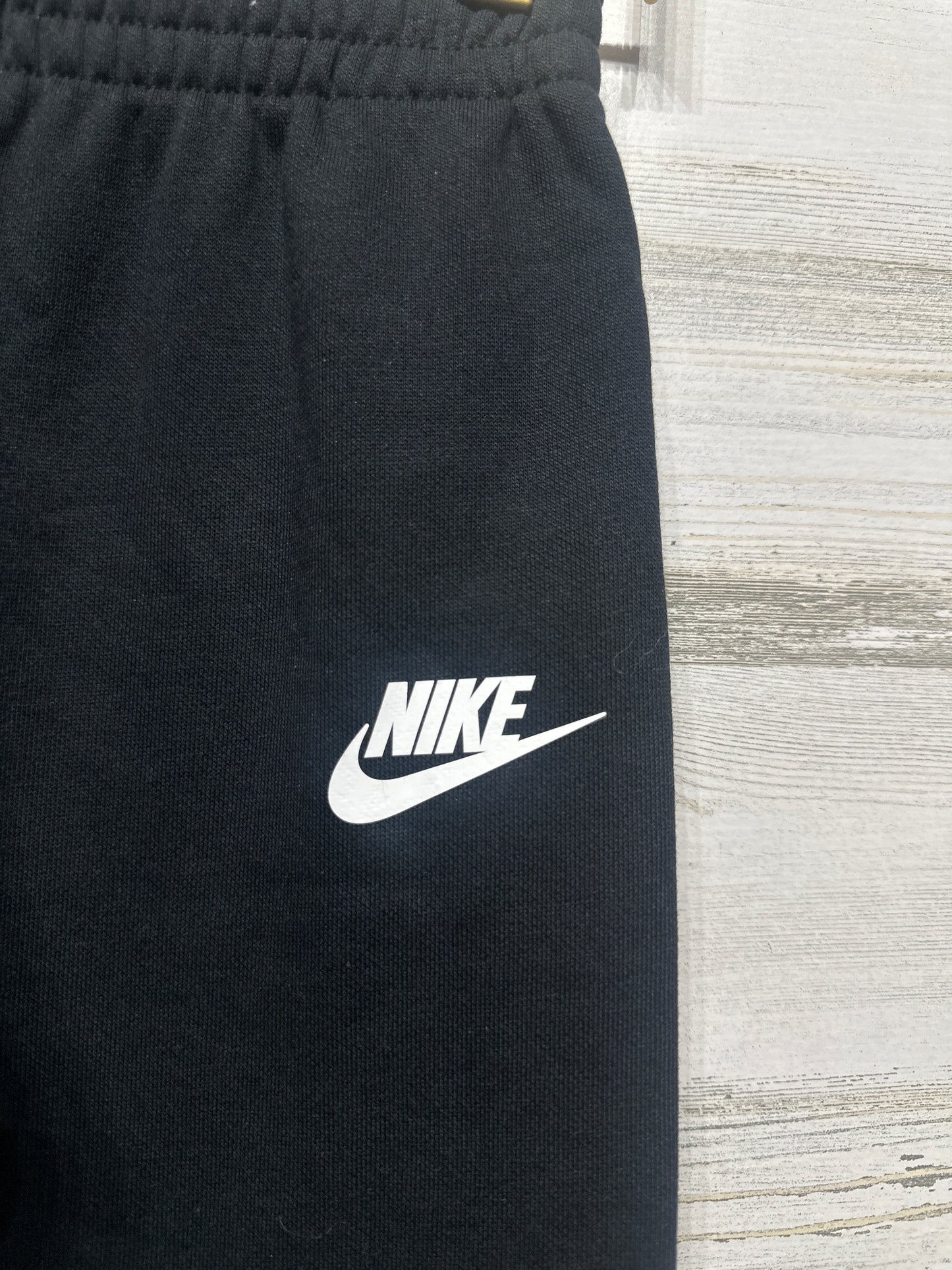 Nike Black Sweatpants Boys Size 6 (Fits 5-6 Years) VGUC