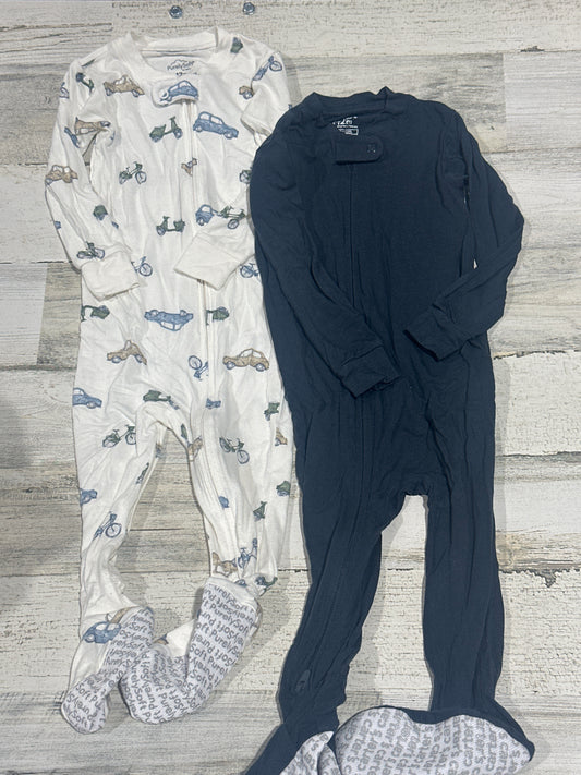 Bamboo Footed Sleepers - Carter's - 2 Pieces - Boys Size 12m - Very Good Used Condition