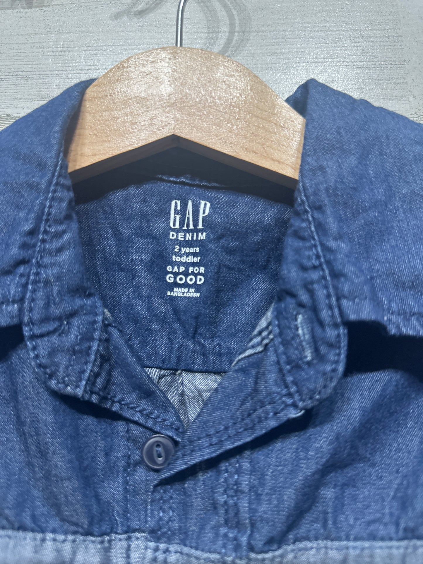 Boys Preowned Size 2 years Gap Denim Button Up Shirt - Very Good Used Condition