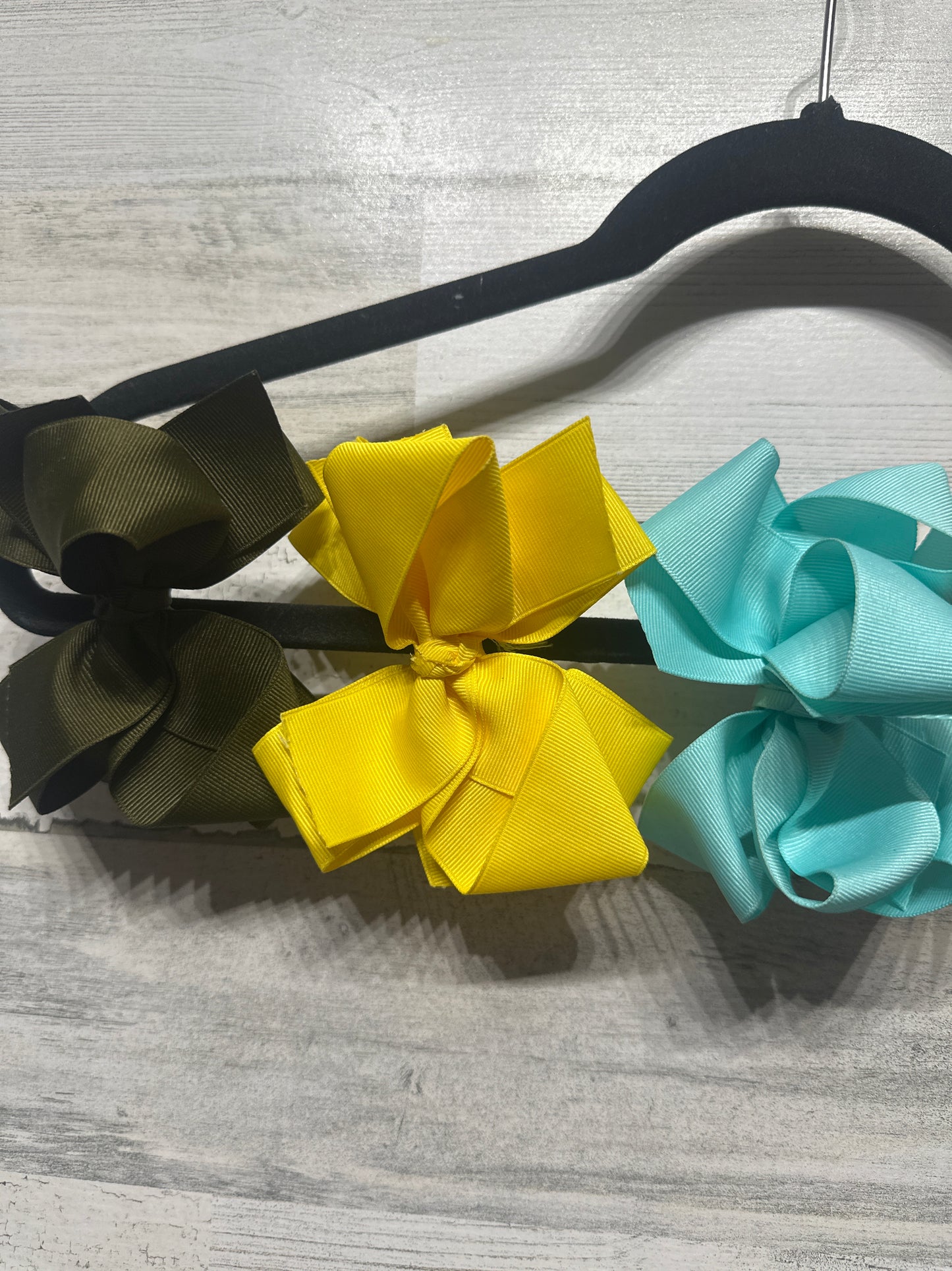 Lot of 5 Medium Sized Hair Bows - Bows on Alligator Clips - Good Used Condition