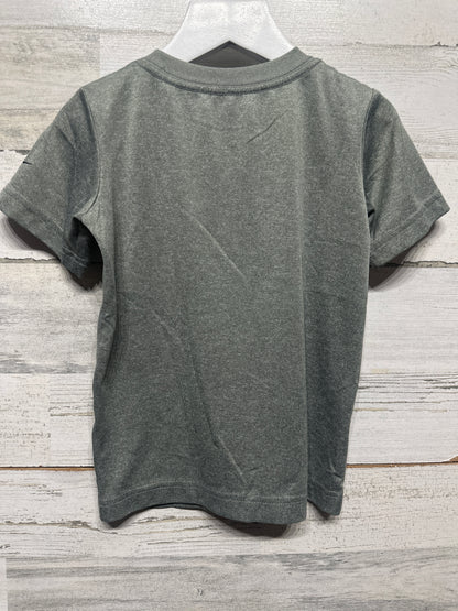 Boys Size 4 (Fits 3-4 Years) Nike Draft Pick Drifit Shirt - Very Good Used Condition