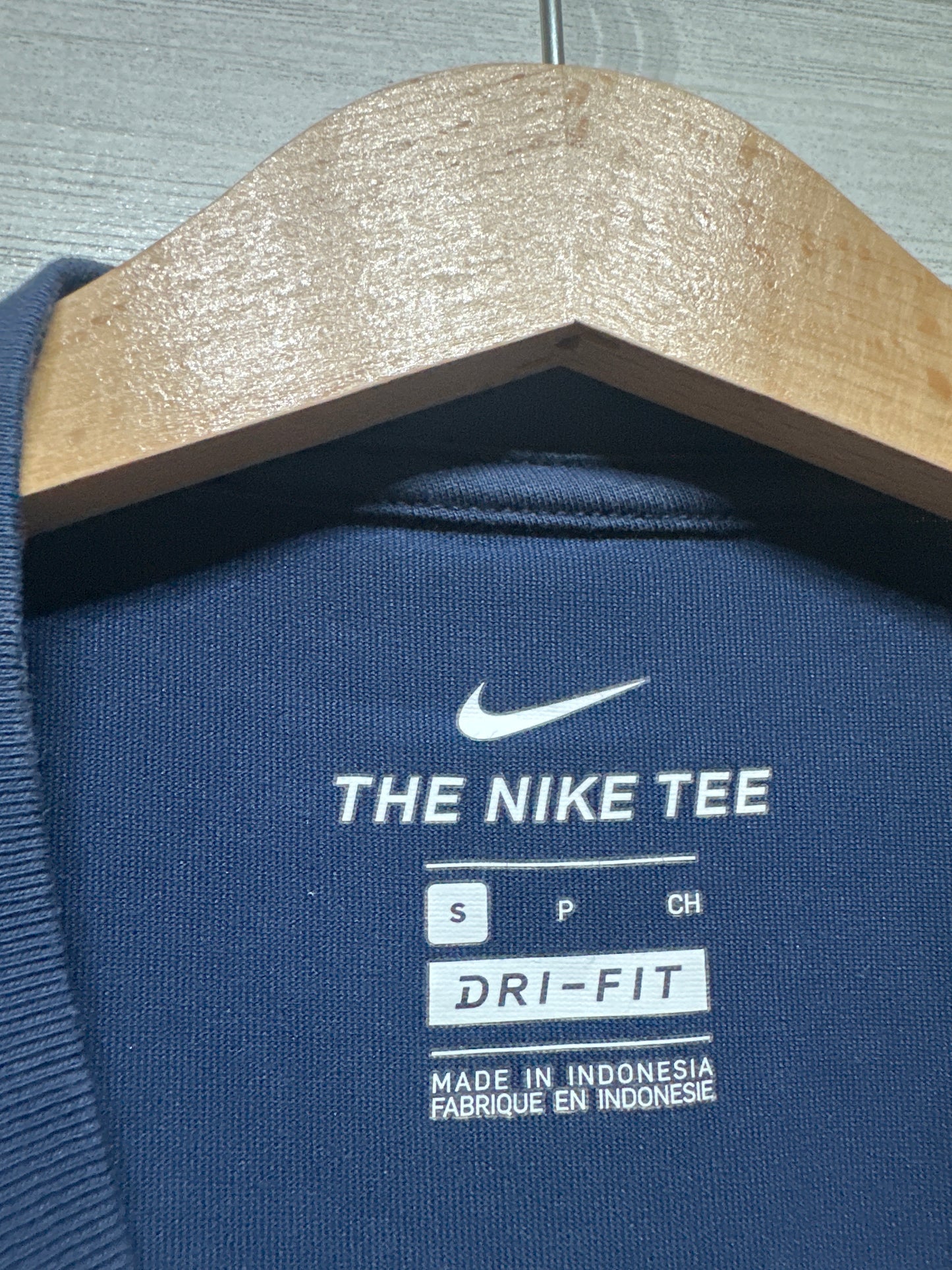 Boys Size Youth Small 8 Nike Drifit Dallas Cowboys Shirt - Very Good Used Condition