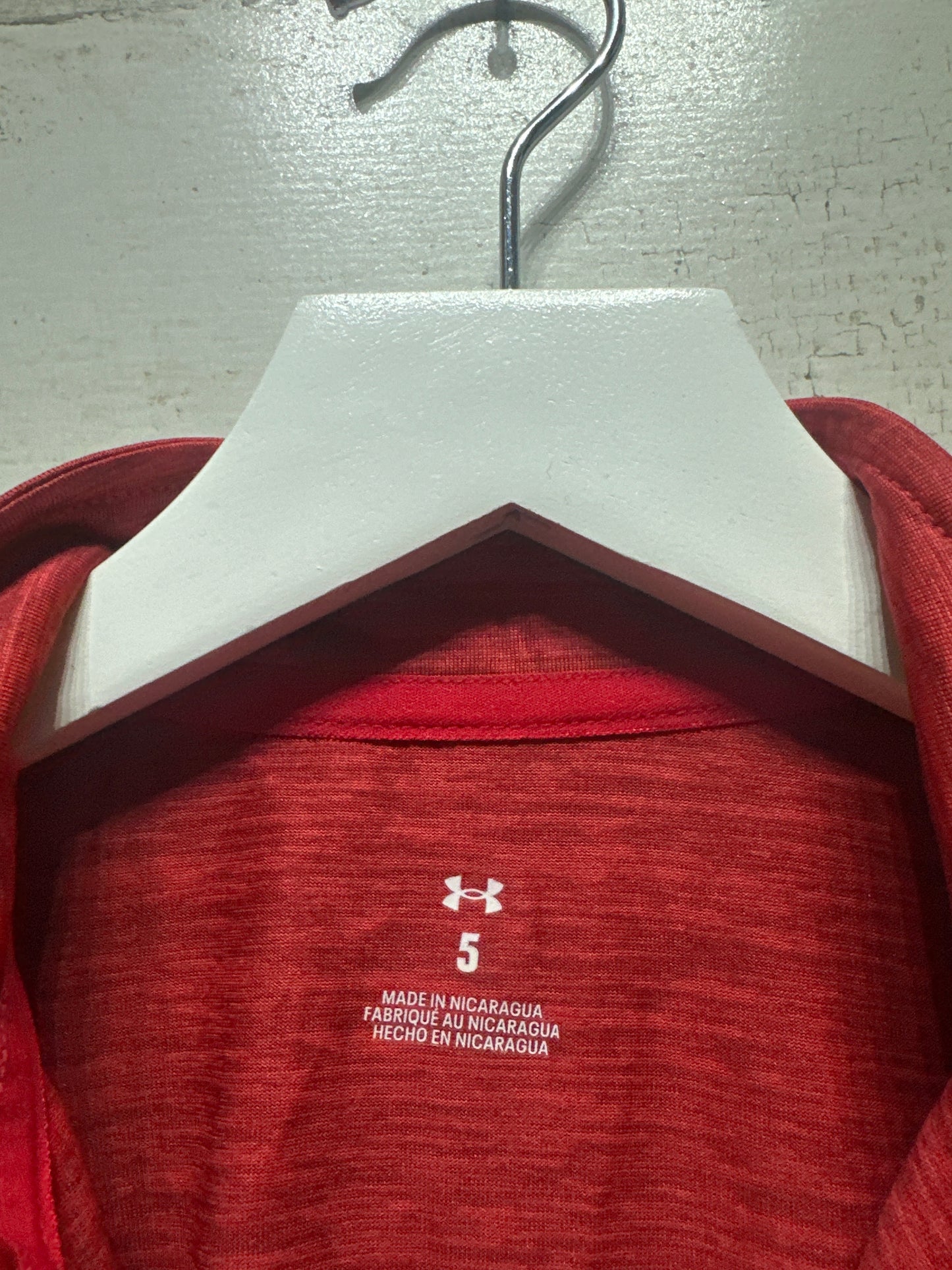 Boys Size 5 Under Armour Red Quarter Zip Longsleeve Shirt - Very Good Used Condition