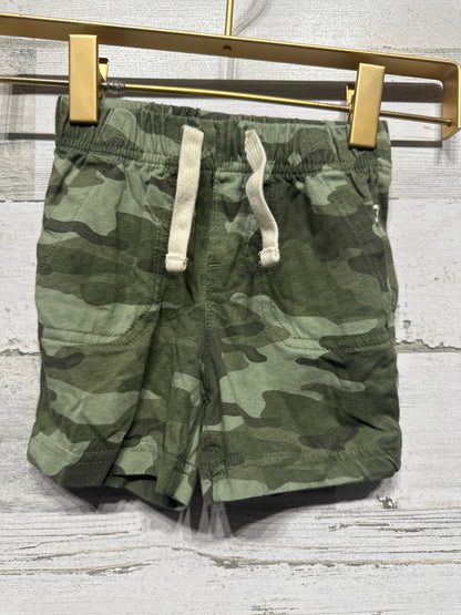 Boys Preowned Size 12-18 Baby Gap Organic Cotton Camo Shorts - Very Good Used Condition