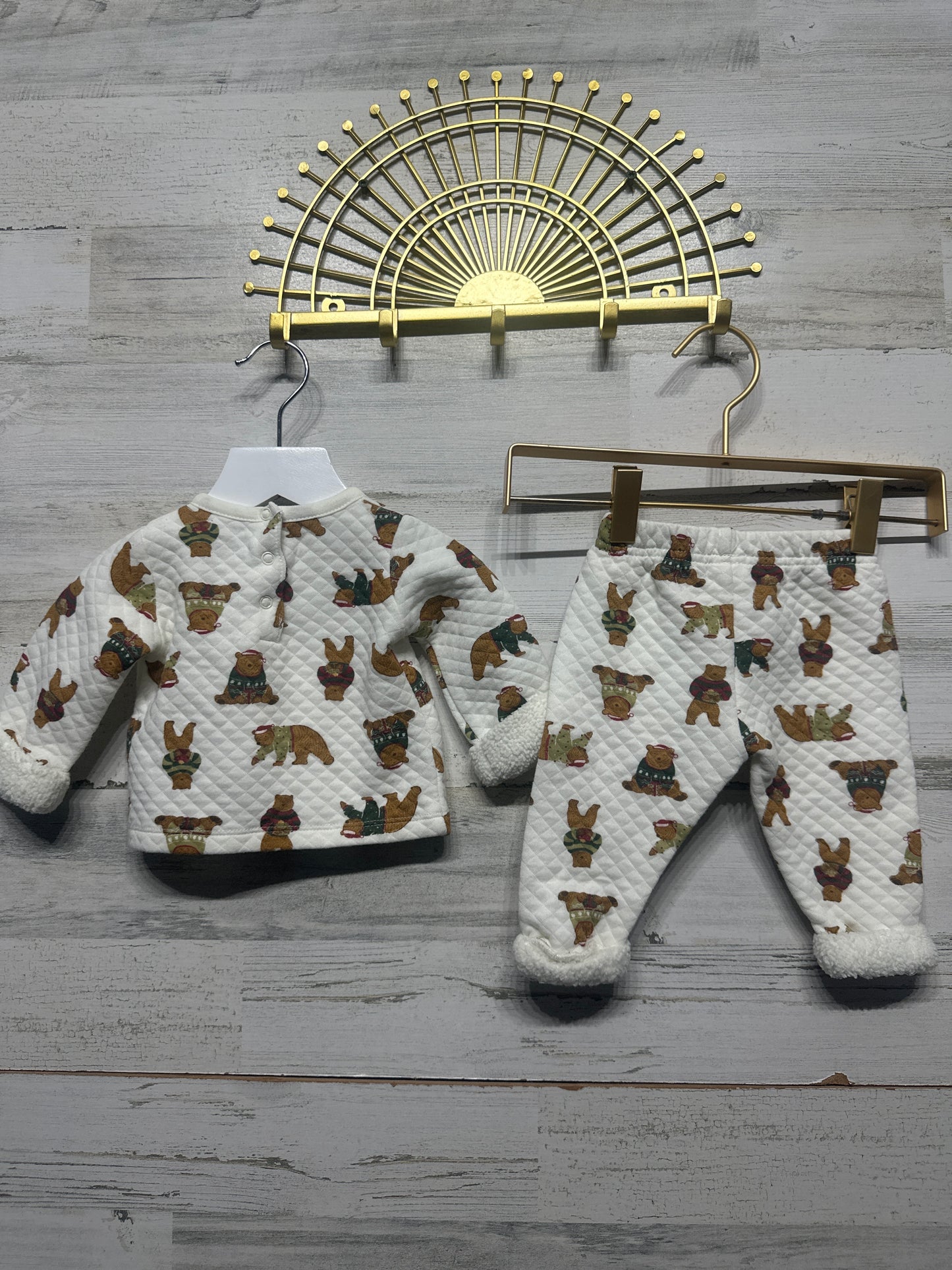 Size 0-3m Chick Pea Quilted Holiday Bear Two Piece Set - Very Good Used Condition