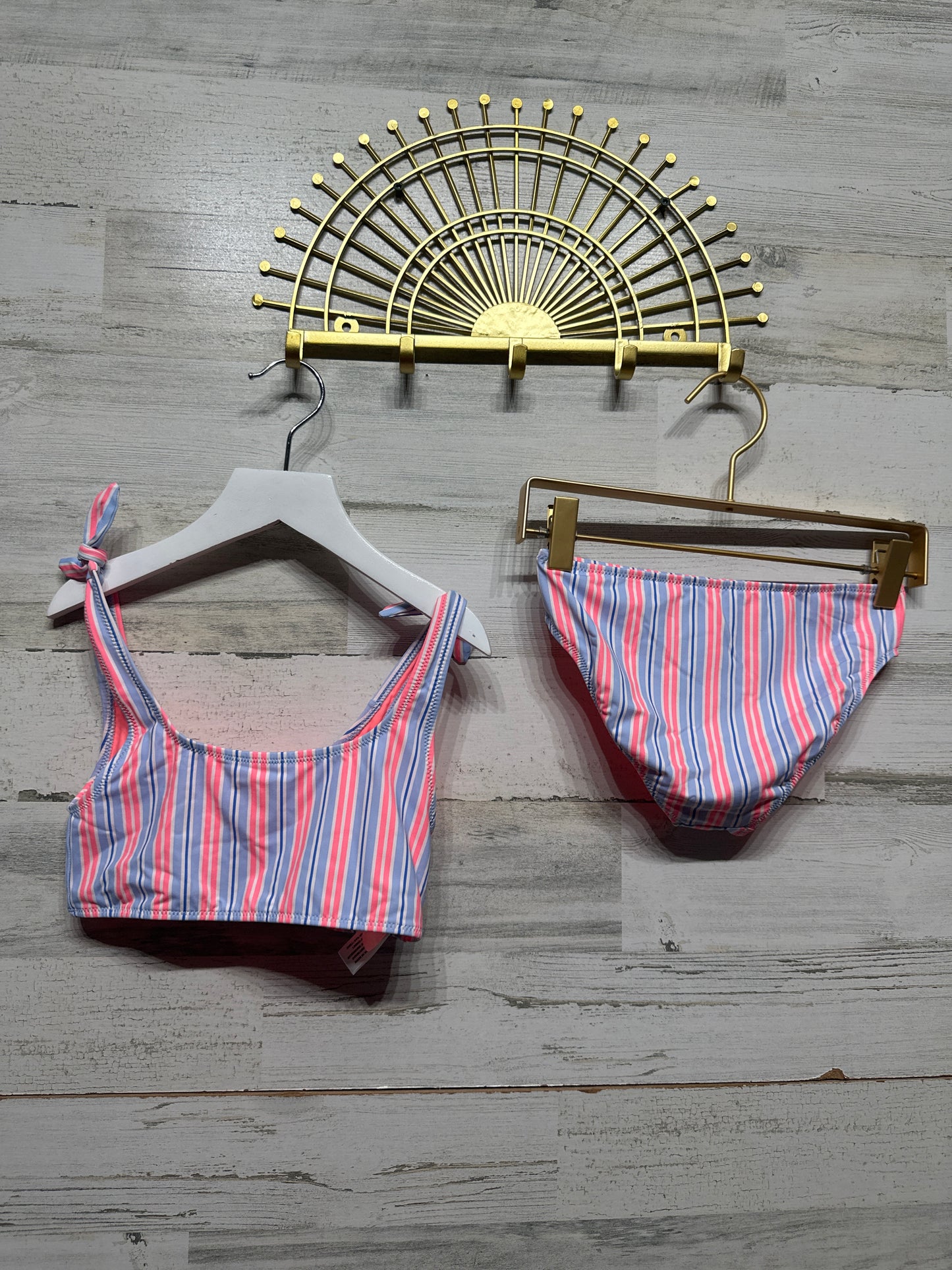 Girls Size Small (7/8) Vineyard Vines Two Piece Striped Swimsuit - Very Good Used Condition