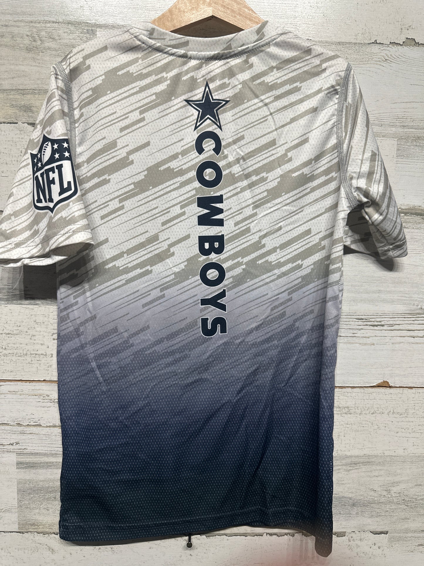 Boys Size 8 Small NFL Dallas Cowboys Shirt - Good Used Condition