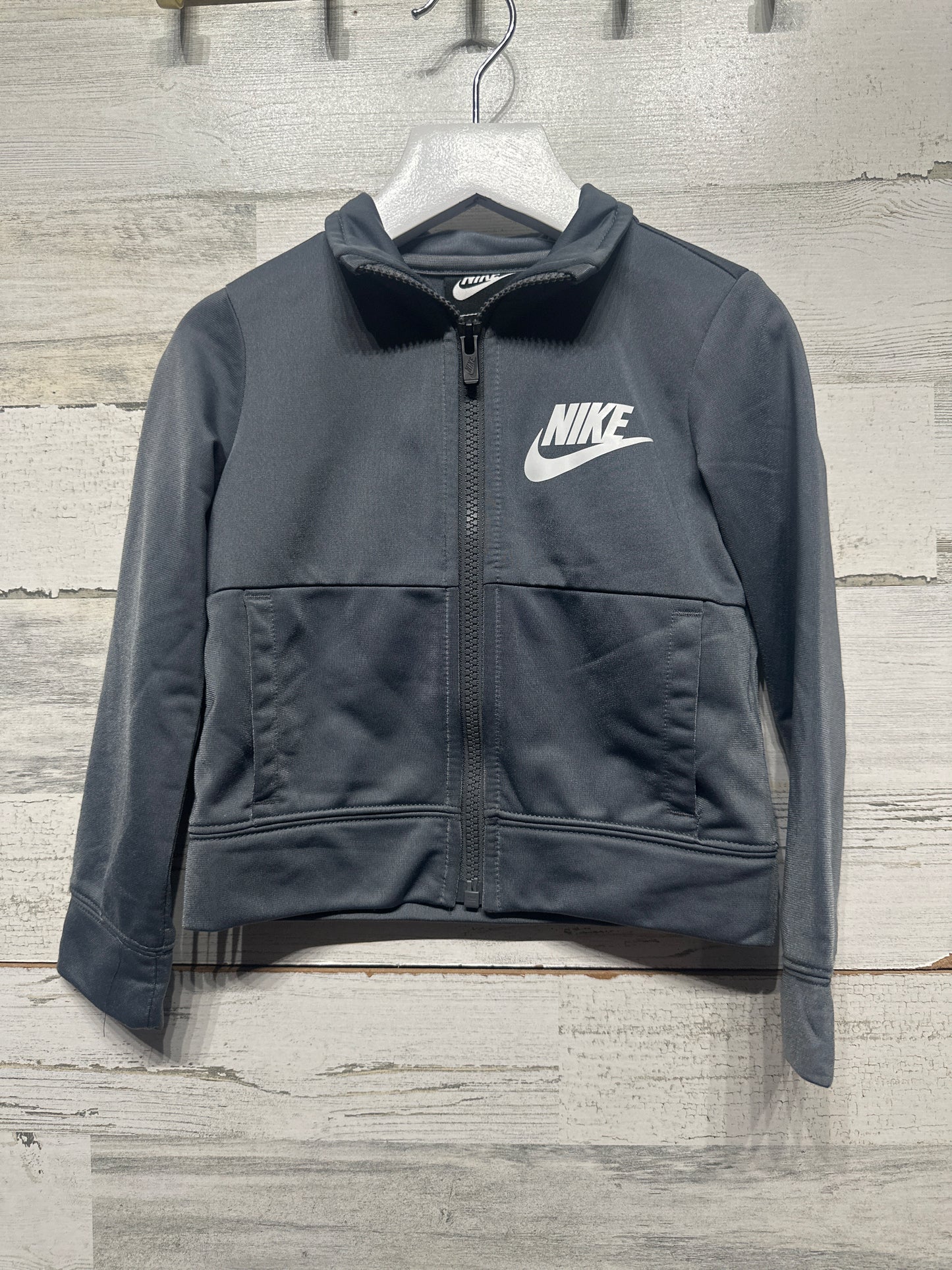 Boys Size 2t (Fits 1-2 Years) Nike Grey Jacket - Very Good Used Condition