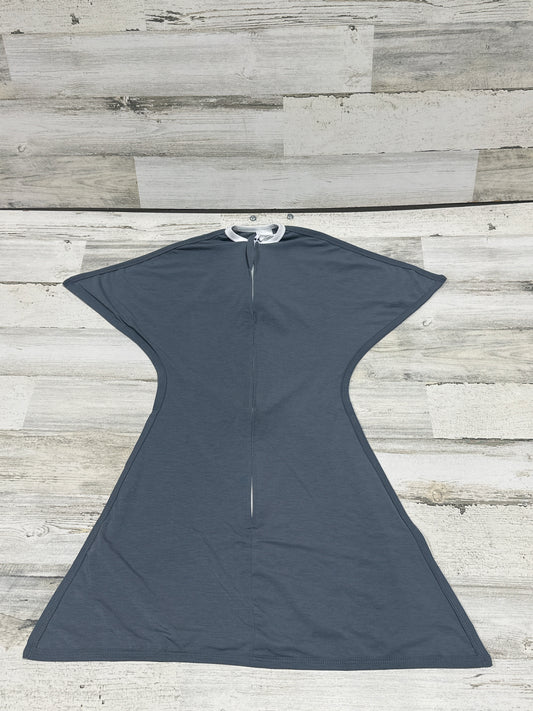 Sleeping Baby Zipadee Zip Swaddle Sleep Sack Transition - Soft - Gray - Size 6-12m (Medium) - Very Good Used Condition