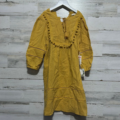 Girls Size XL Chelsea and Violet gold dress - new with tags (missing button)