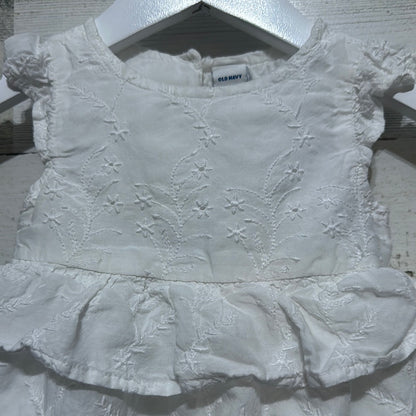 Girls Size 6-12m Old Navy white dress - good used condition