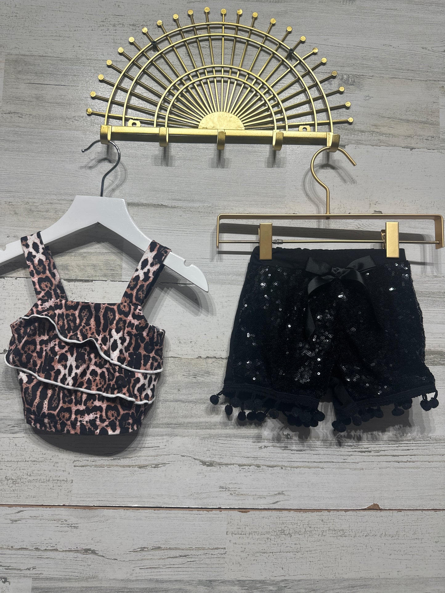 Girls Size 2t Leopard Top and Sequin Shorts Outfit Set - Good Used Condition