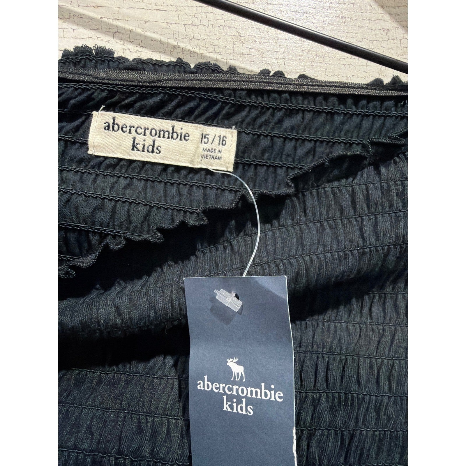 Abercrombie Smocked Top Girls 15/16 Black Off Shoulder Ruffle Coquette NWT1