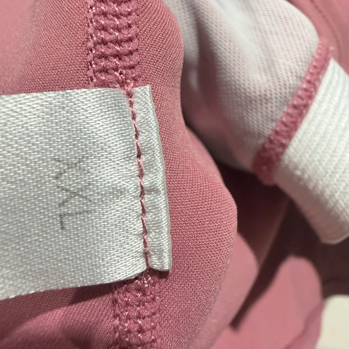 Crop Tank Women XXL Pink V-Neck Built-in Bra Activewear EUC3