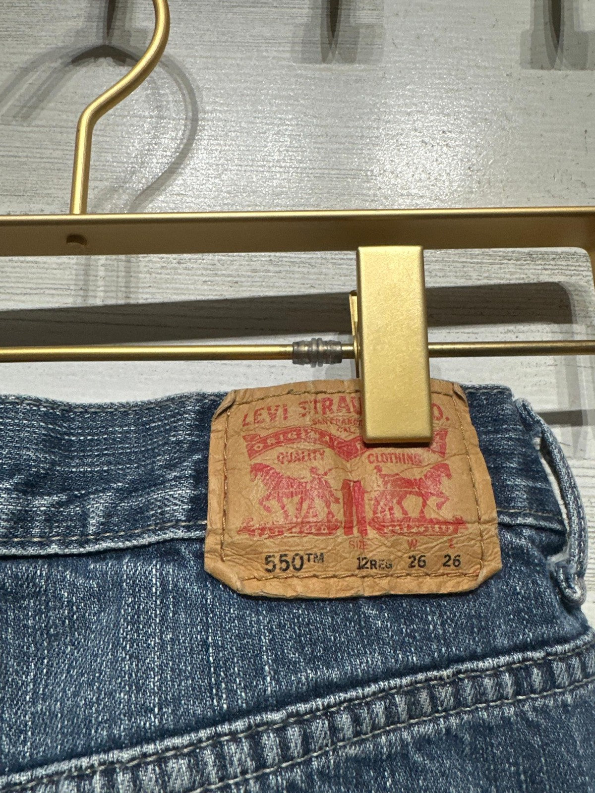 Levi's 550 Relaxed Fit Jeans Boys 12 Regular Blue Medium Wash Denim GUC2